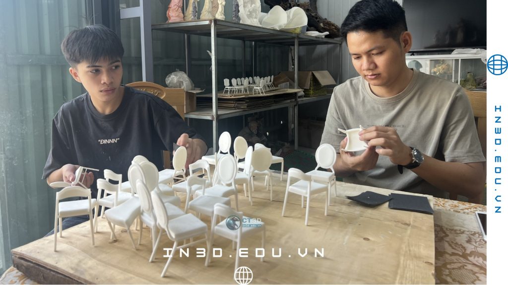 Dịch vụ in 3D Đà Nẵng và tạo mẫu nhanh tại Đà Nẵng theo yêu cầu đang trở thành lựa chọn uy tín cho các doanh nghiệp sản xuất, thiết kế và kiến trúc. Với công nghệ đa vật liệu, độ chính xác tới 0.05 mm và khả năng in 3D khổ lớn, CT3D Group – Cường Thái Group tự hào là đơn vị uy tín tại Việt Nam trong lĩnh vực in 3D công nghiệp và tạo mẫu nhanh chuyên nghiệp. Từ Đà Nẵng, CT3D phục vụ khách hàng trong và ngoài nước, mang đến giải pháp toàn diện cho sản xuất hiện đại, rút ngắn thời gian và tối ưu chi phí.